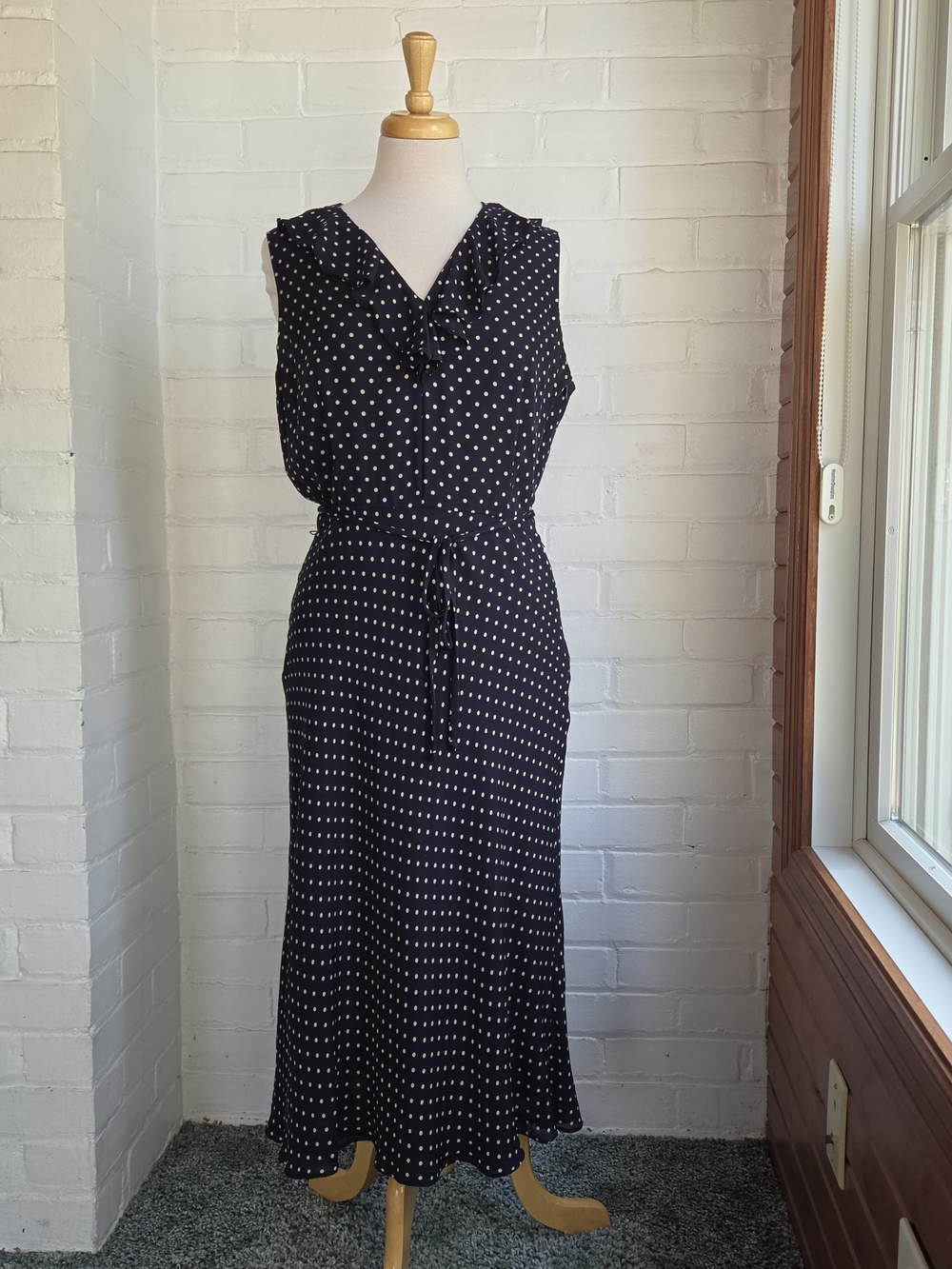Lauren Ralph Lauren Polka Dot Silk Dress Blue V Neck Ruffle Sleeveless Size 12